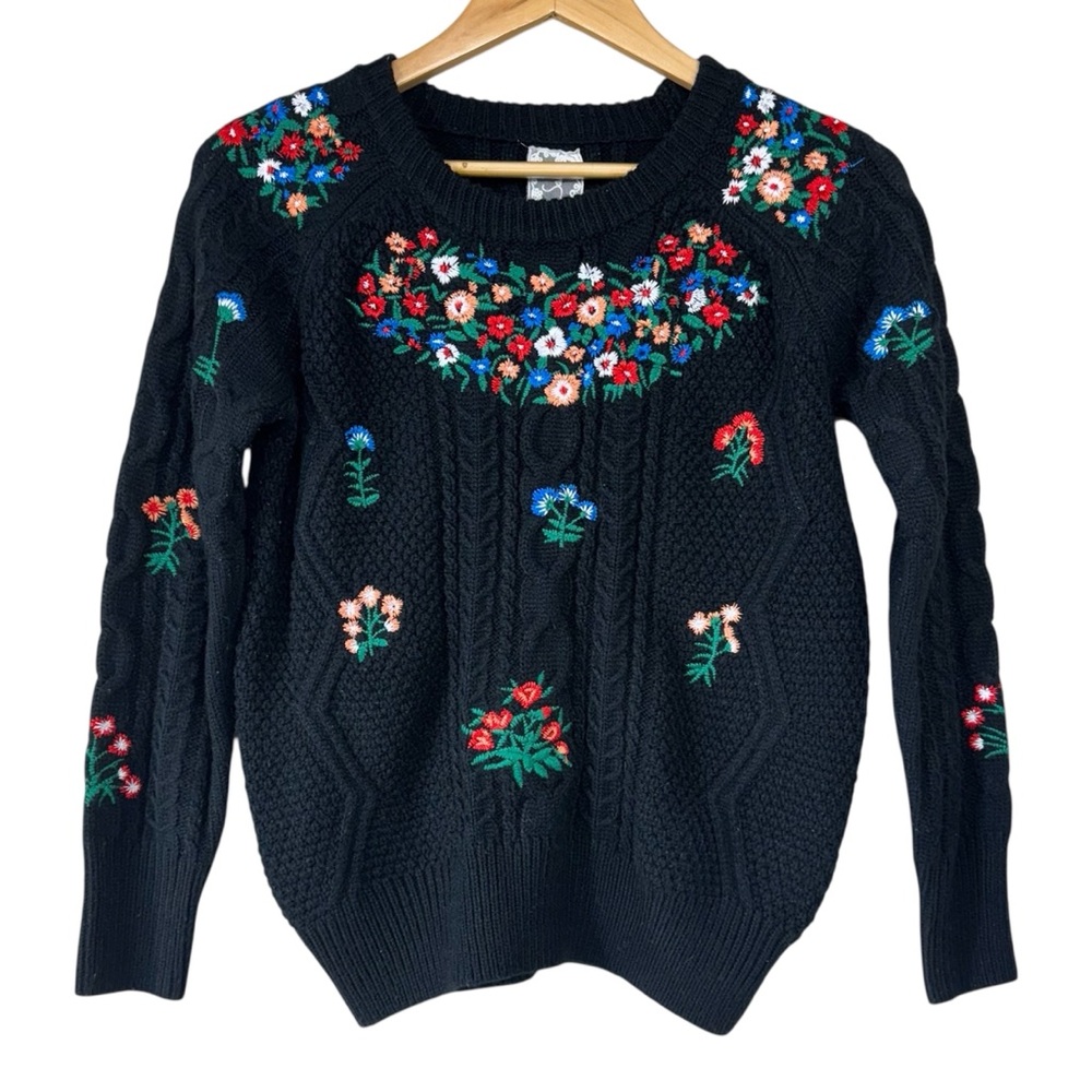 Sadie & Sage Black Chunky Knit Sweater Floral Embroidery | Women’s S/M